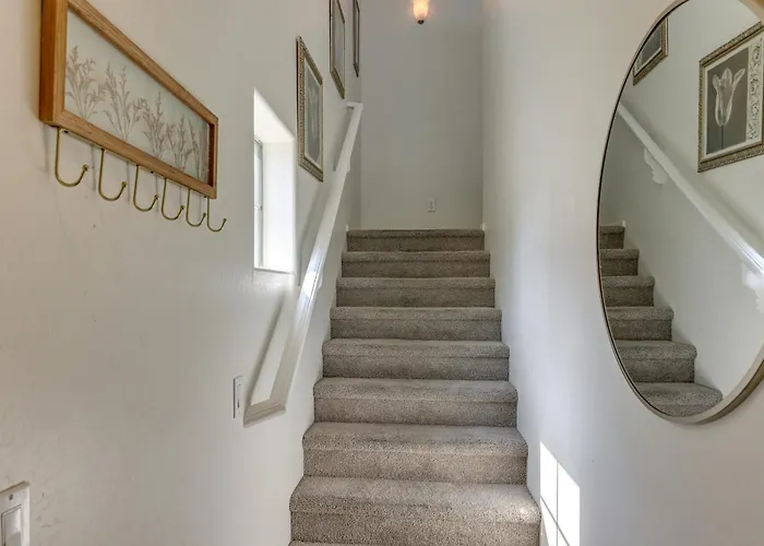 Holiday home Relax Poolside, Explore South Mtn! Extended Escape *